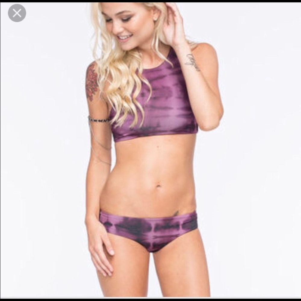 [Dakine] Lanikai Racerback Bikini Top 👙